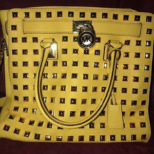 MK yellow studded Hamilton
